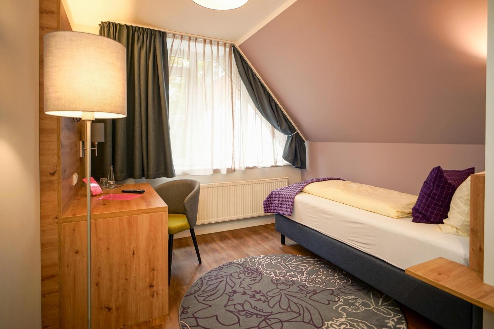 Hotel Lindenhof Bielefeld Esterno foto