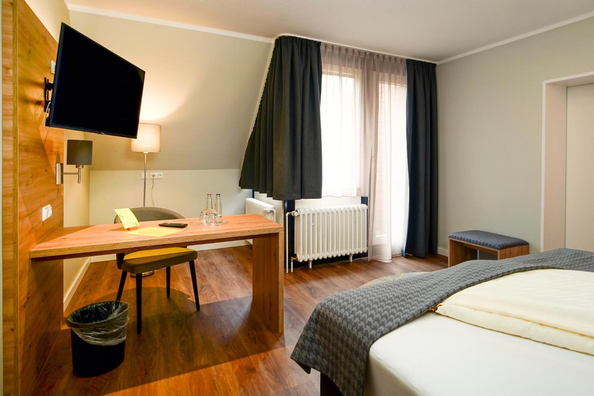 Hotel Lindenhof Bielefeld Esterno foto